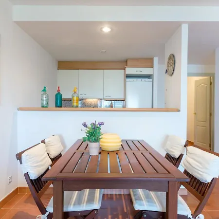 Charming Golf, Pool And Private Parking