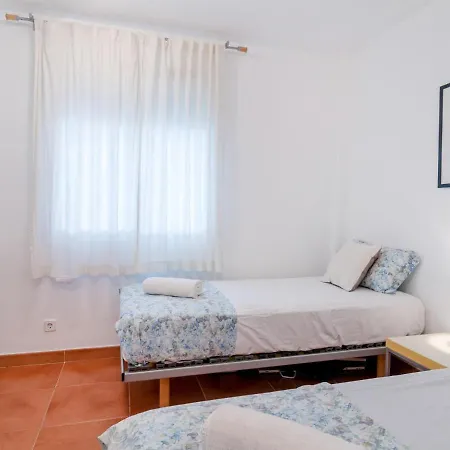 Charming Golf, Pool And Private Parking 아파트 팔스