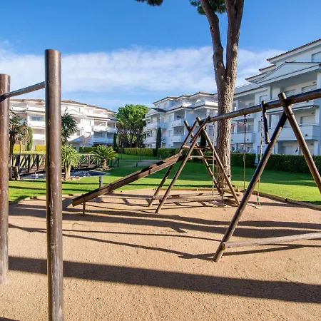 Charming Golf, Pool And Private Parking 팔스