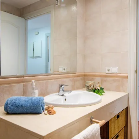 Appartement Charming Golf, Pool And Private Parking Pals